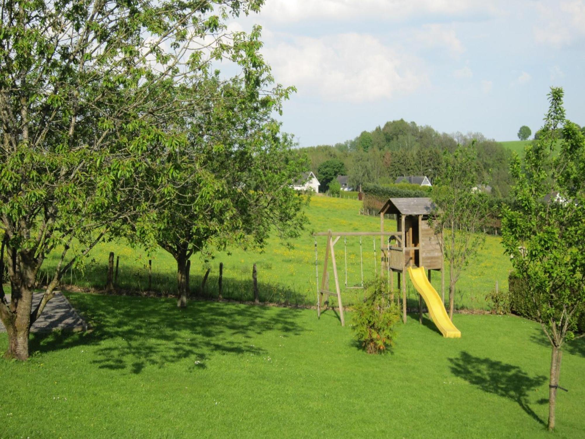 Contemporary Holiday Home In Houffalize With Private Garden Buitenkant foto